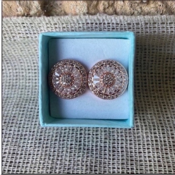 Rose gold plated Bling CZ & BAGUETTE Earring shiny sparkly New Luxury - Picture 9 of 12